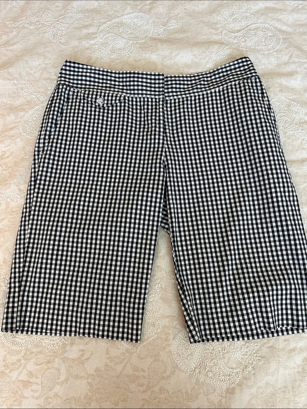 IZOD Golf Black & White Gingham Bermuda Shorts – Size 2